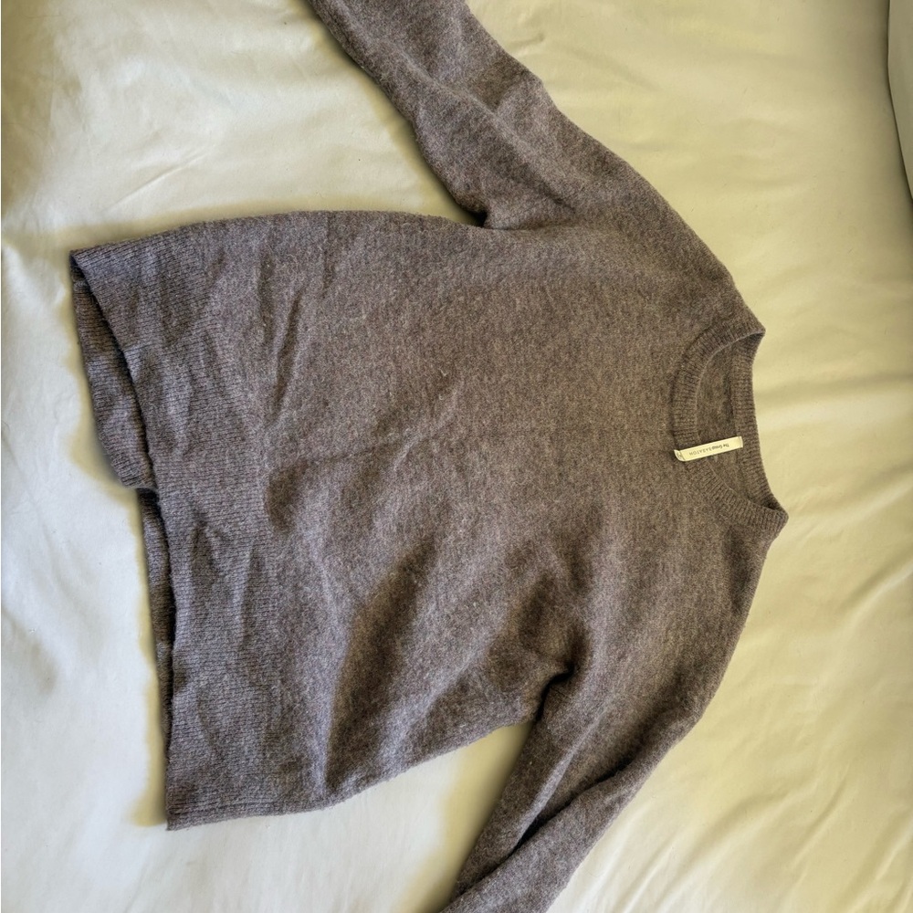 The Group by Babaton Crewneck Sweater size Medium
